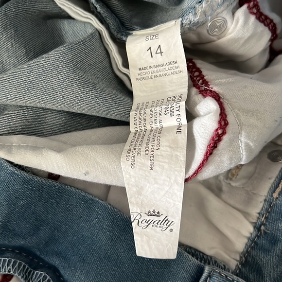 Royalty For Me High Rise Crop Rolled Cuff Distressed Denim Capris Womens Size 14 - Picture 8 of 8